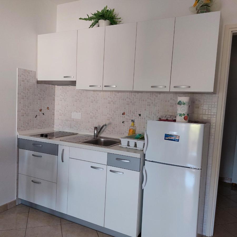 Apartment Ivana,Mali Maj Пореч Екстериор снимка