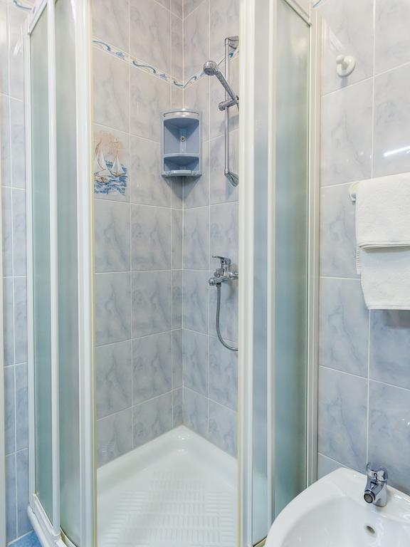Apartment Ivana,Mali Maj Пореч Екстериор снимка